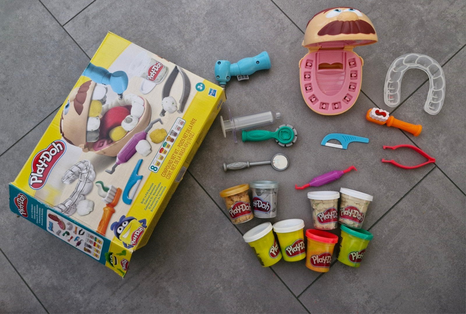 Diverse Play-Doh sets: Dokter, BBQ, Koekjes & Vuilniswagen, Kinderen en Baby's, Ophalen of Verzenden, Gebruikt, Jongen of Meisje