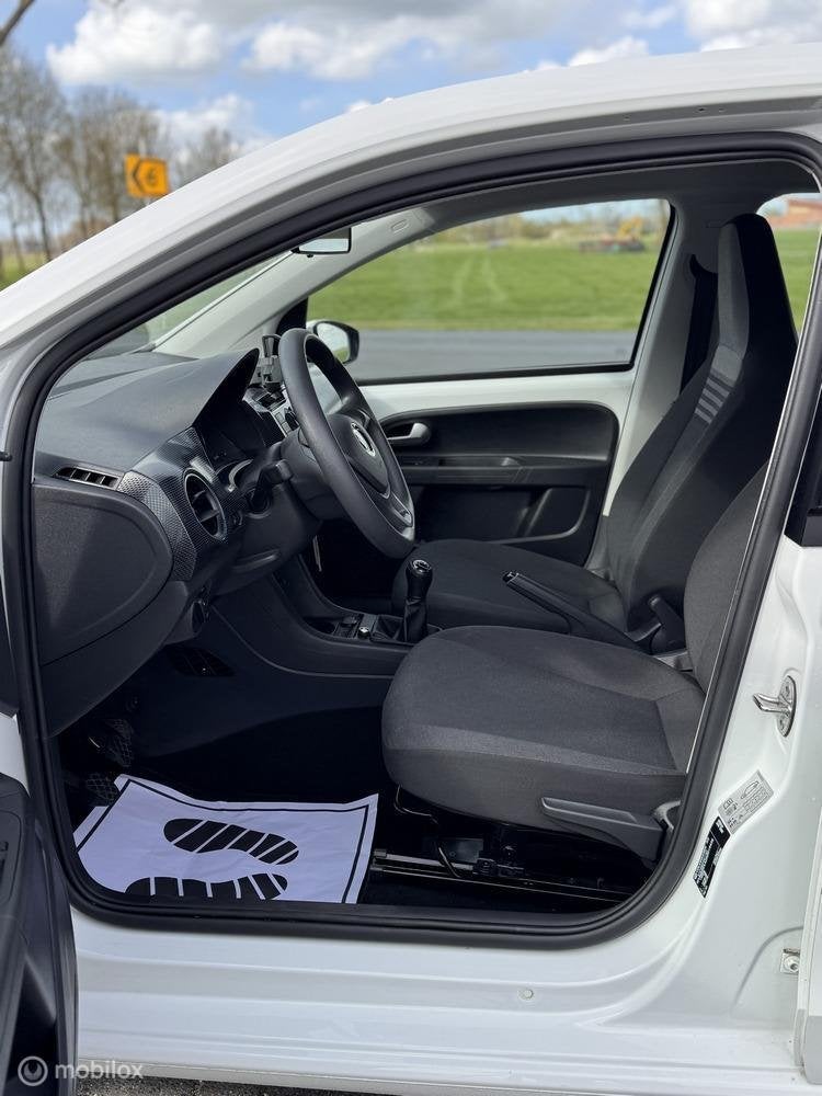 Foto 12 van Volkswagen Up! 1.0/DAB, Lane Assist Dealer onderhouden /BTW