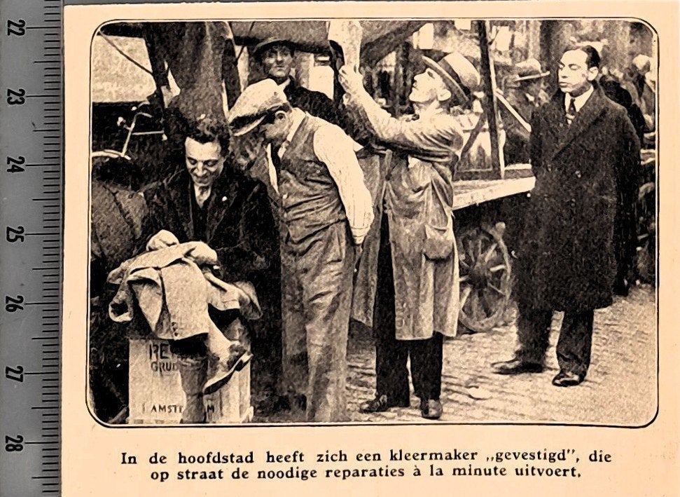 Amsterdam 1931: kleermaker repareert op straat, Verzenden, Voor 1940, Gebruikt, Overige onderwerpen