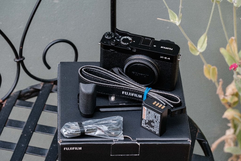 Fujifilm X-E4 1886 clicks !, Screenprotector, Ophalen of Verzenden, Zo goed als nieuw, Fujifilm