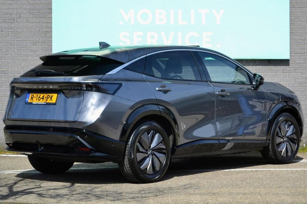 Nissan Ariya Evolve 91 kWh SOH98% Wpomp CarPlay Pano Leder L, Auto's, Nissan, Verwarming stoelen achter, Gebruikt, 750 kg, 110 €/maand