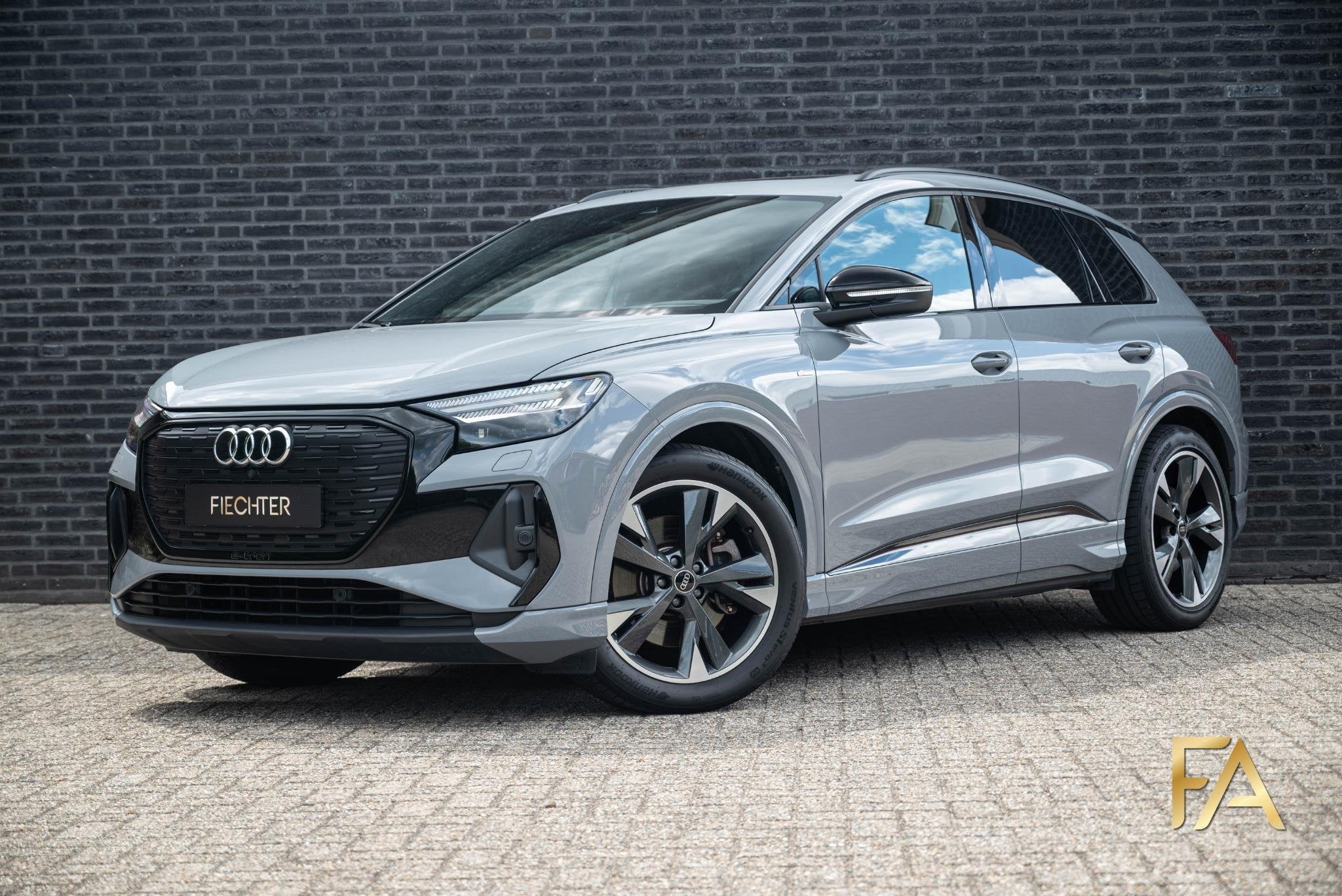 Audi Q4 e-tron 50 quattro S edition 77 kWh Panodak|Sline|kie, Auto's, Automaat, Zwart, 2135 kg, 450 min