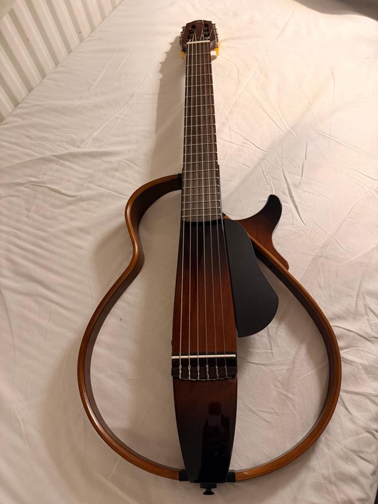 Yamaha SLG200N Silent Gitaar - Klassieke Nylon Snaren, Muziek en Instrumenten, Snaarinstrumenten | Gitaren | Akoestisch, Ophalen of Verzenden