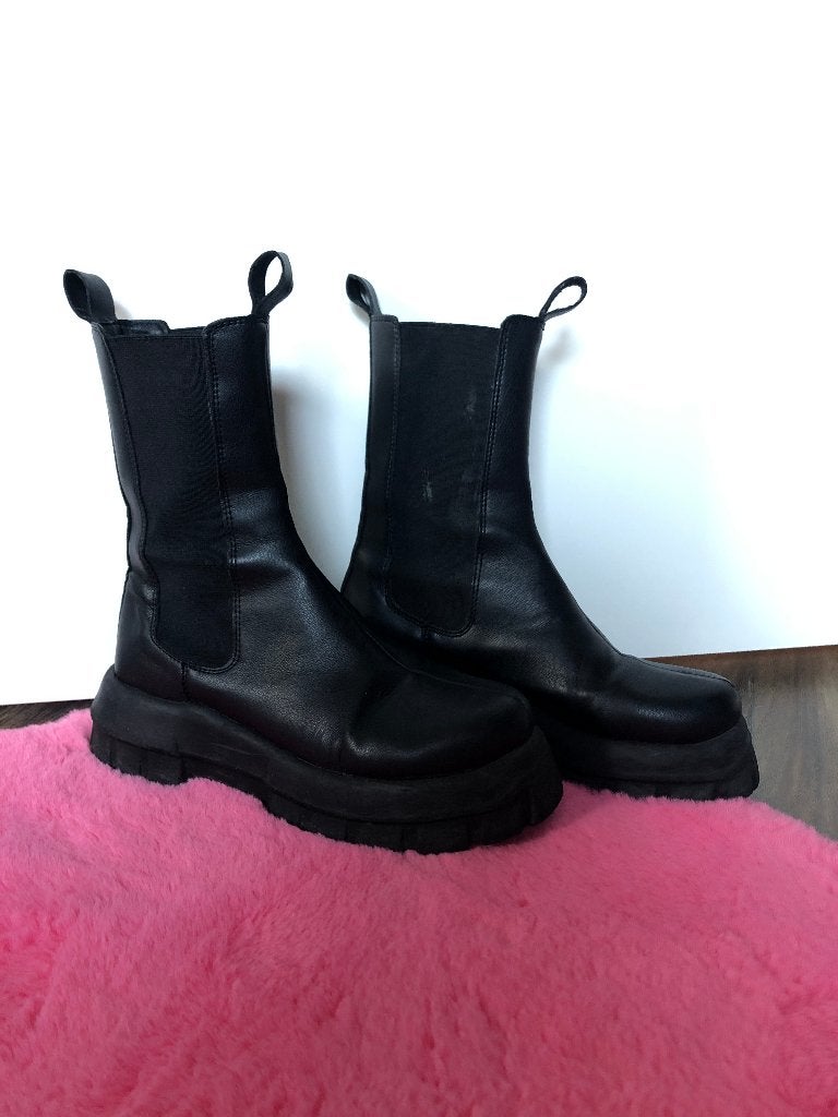 River island | black chunky Chelsea boots | maat 37, Lage of Enkellaarzen, Ophalen of Verzenden, Zo goed als nieuw, River Island