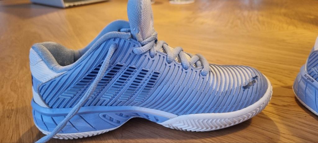 Tennis schoenen maat 38 K-Swiss, Ophalen of Verzenden, Zo goed als nieuw, Sneakers of Gympen