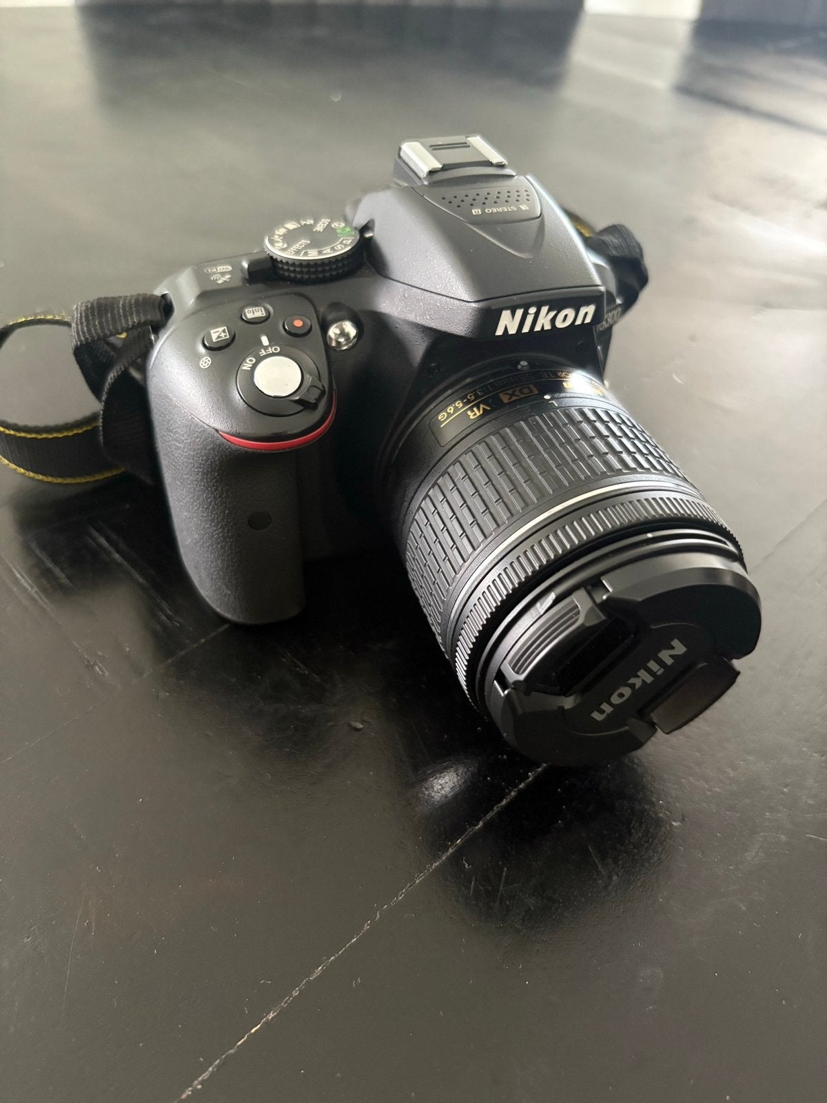 Nikon D5300 spiegelreflexcamera met 3 lenzen en accessoires., Spiegelreflex, Beeldstabilisatie, Ophalen of Verzenden, Zo goed als nieuw