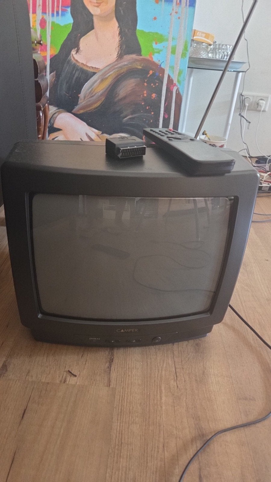 Camper CRT TV met afstandsbediening en SCART naar av2 adaptr, Gebruikt, 50 Hz, Minder dan 40 cm, Ophalen
