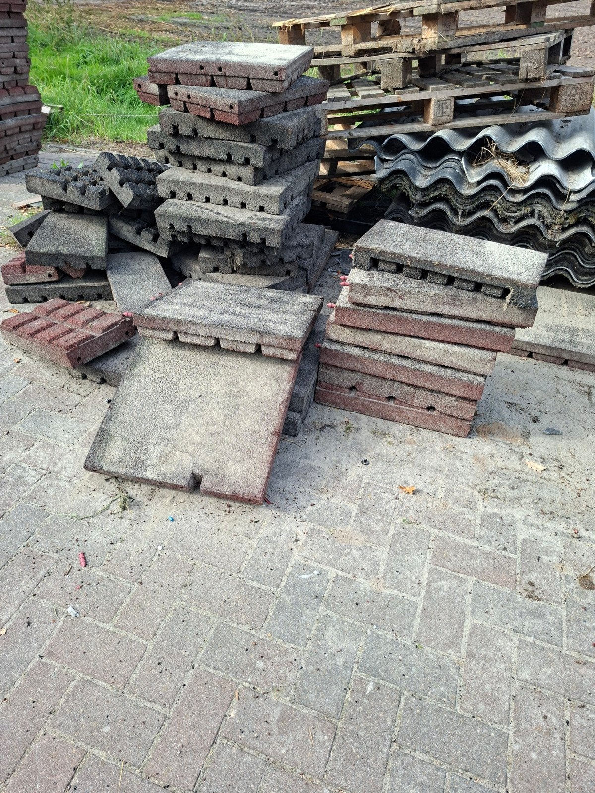 gratis af te halen rubberen tegels snijstukken, Tuin en Terras, Ophalen, Gebruikt, Rubber, Overige typen