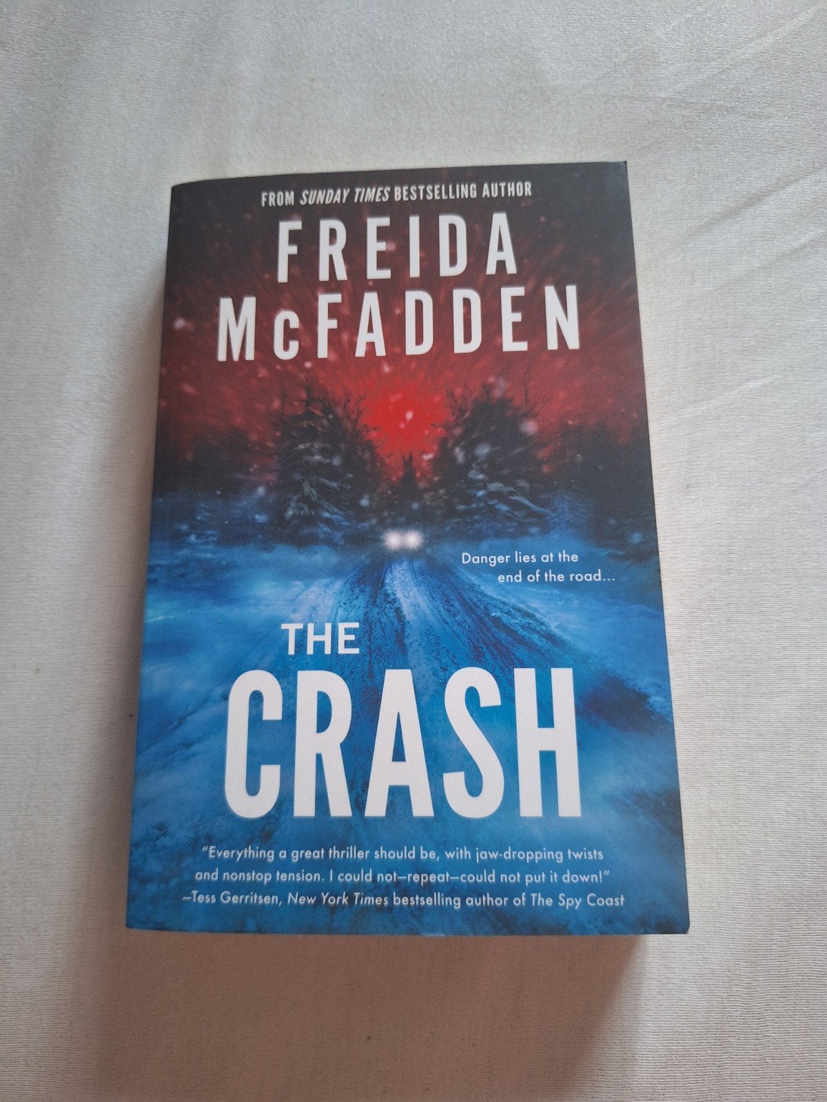 The crash by Freida McFadden, Boeken, Ophalen of Verzenden, Zo goed als nieuw, Freida McFadden