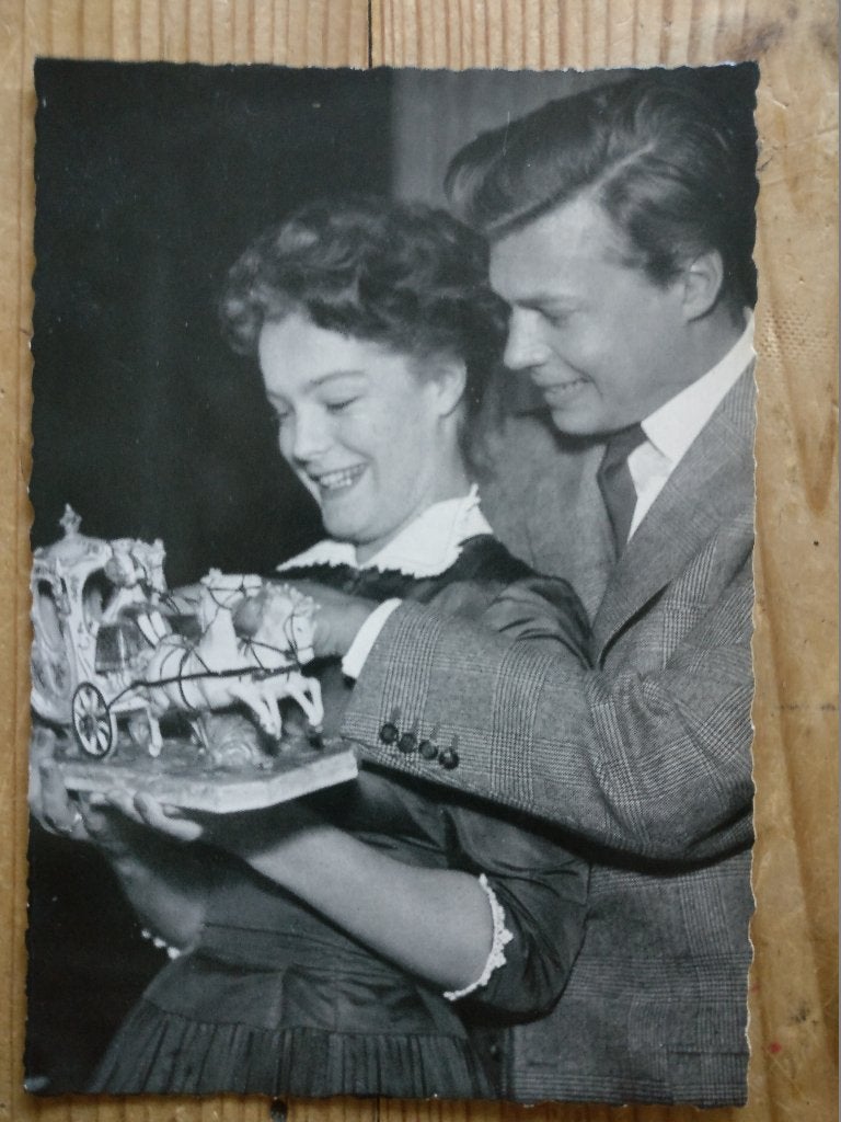 ROMY SCHNEIDER ANSICHTKAART 7 SISI KAART FOTO VINTAGE retro, Ophalen of Verzenden, 1960 tot 1980, Ongelopen, Sterren en Beroemdheden