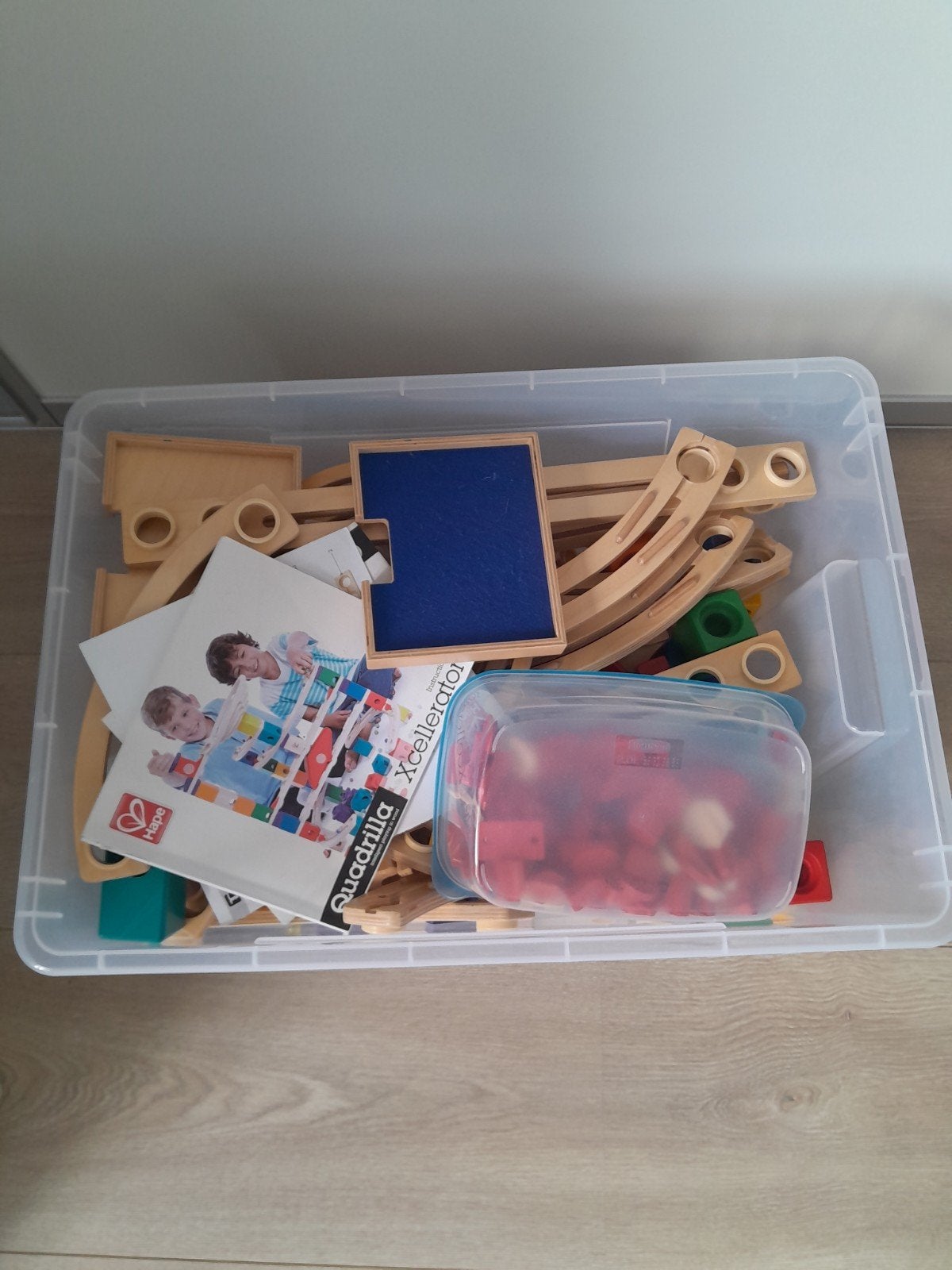 Hape Quadrilla Xcellerator knikkerbaan, Ophalen