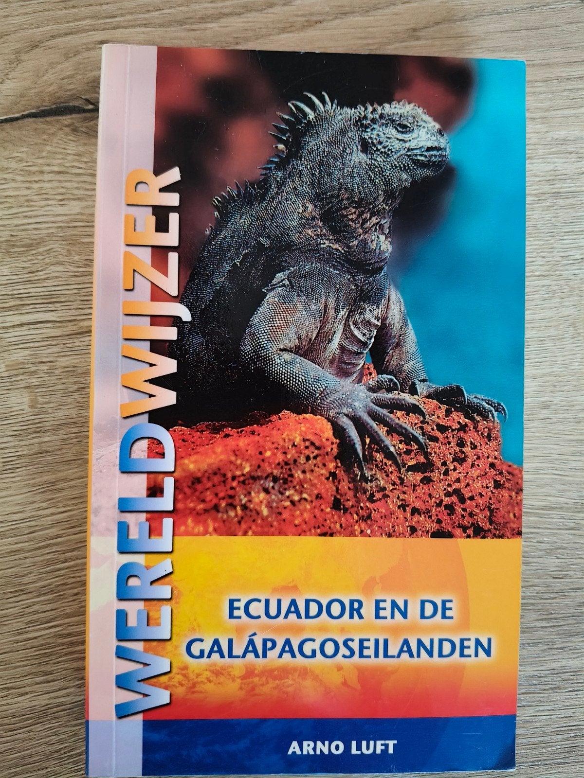 A. Luft - Ecuador en de Galapagoseilanden, Gelezen, Capitool, Europa, Ophalen of Verzenden
