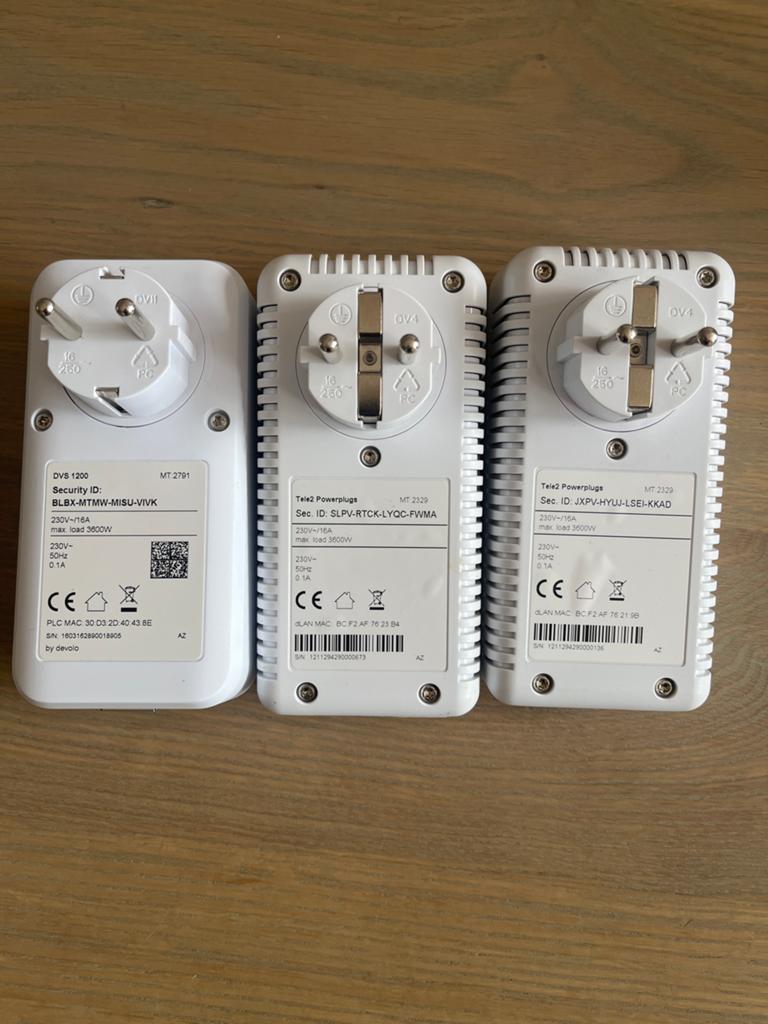 Devolo DVS 1200 en Tele2 Powerplugs (3 stuks), Ophalen of Verzenden, Gebruikt