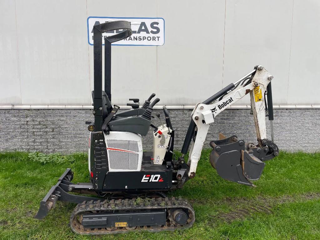 Bobcat E10 minigraver BJ 2023 slechts 615 uur (bj 2023), Zakelijke goederen, Machines en Bouw | Kranen en Graafmachines, Bobcat