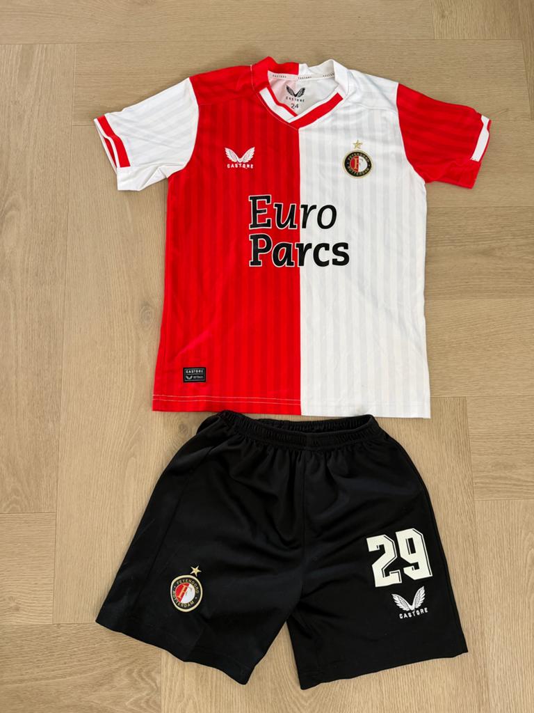 Feyenoord voetbal tenue maat 140, Ophalen of Verzenden, Zo goed als nieuw, Jongen of Meisje