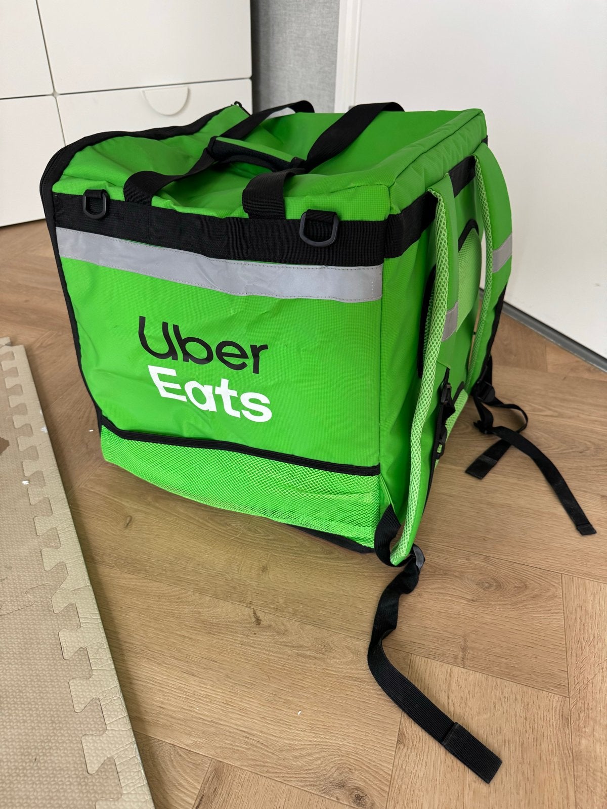 Uber Eats bezorgtas - zeer goede staat, geïsoleerd, Ophalen of Verzenden, Gedragen, Overige kleuren, W33 - W34 (confectie 48/50)