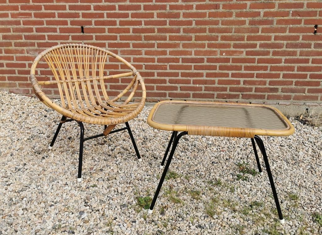 Vintage rotan stoeltje en tafel (Rohe Noordwolde), Huis en Inrichting, Stoelen, Ophalen