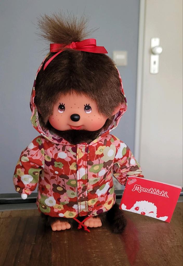 Monchhichi aapje meisje in regenjas, Ophalen of Verzenden, Zo goed als nieuw, Overige typen