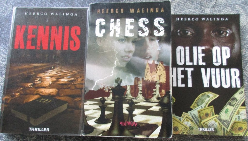 chr thriller: Heerco Walinga- Kennis / olie op het vuur, Boeken, Ophalen of Verzenden, Zo goed als nieuw