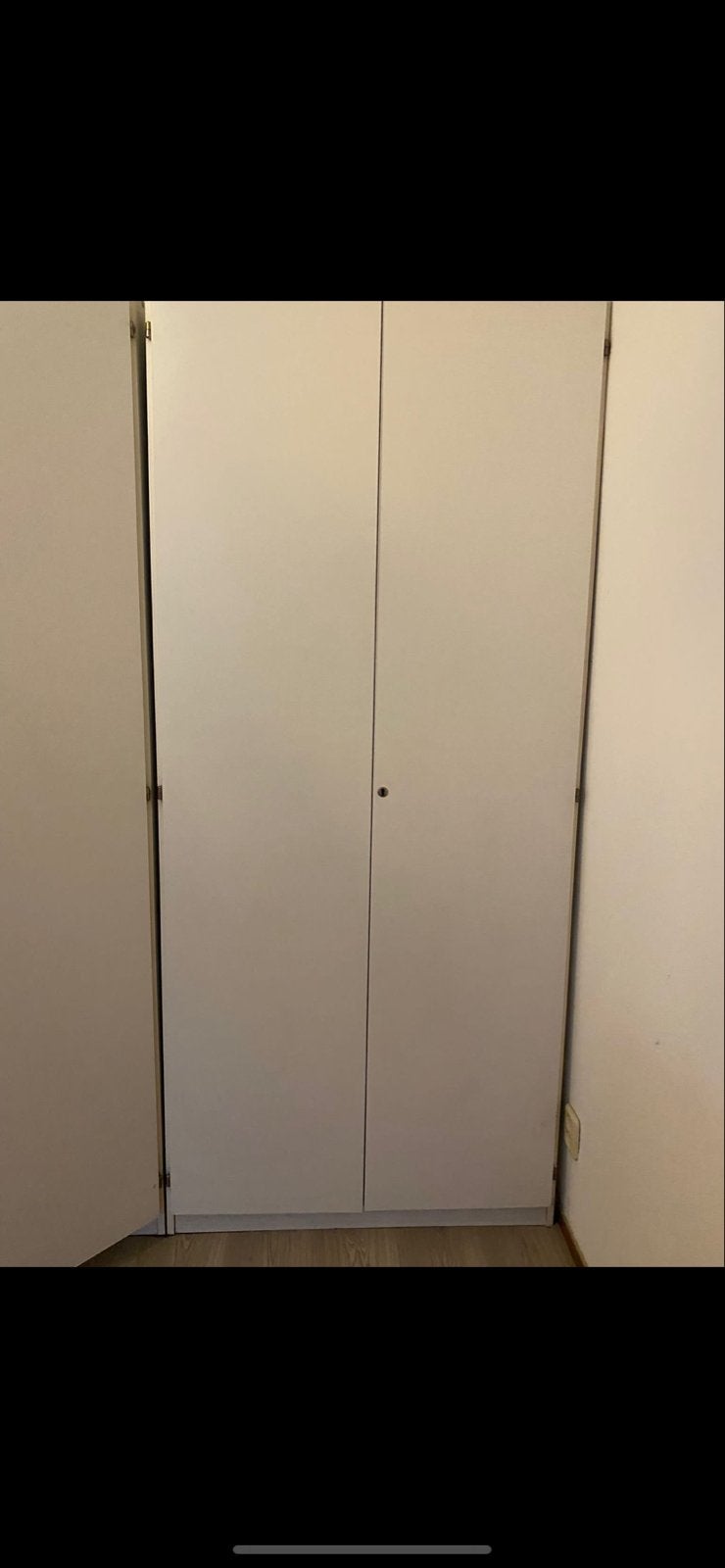 Witte kledingkast met dubbele deuren, Ophalen, Gebruikt, 50 tot 100 cm, 150 tot 200 cm