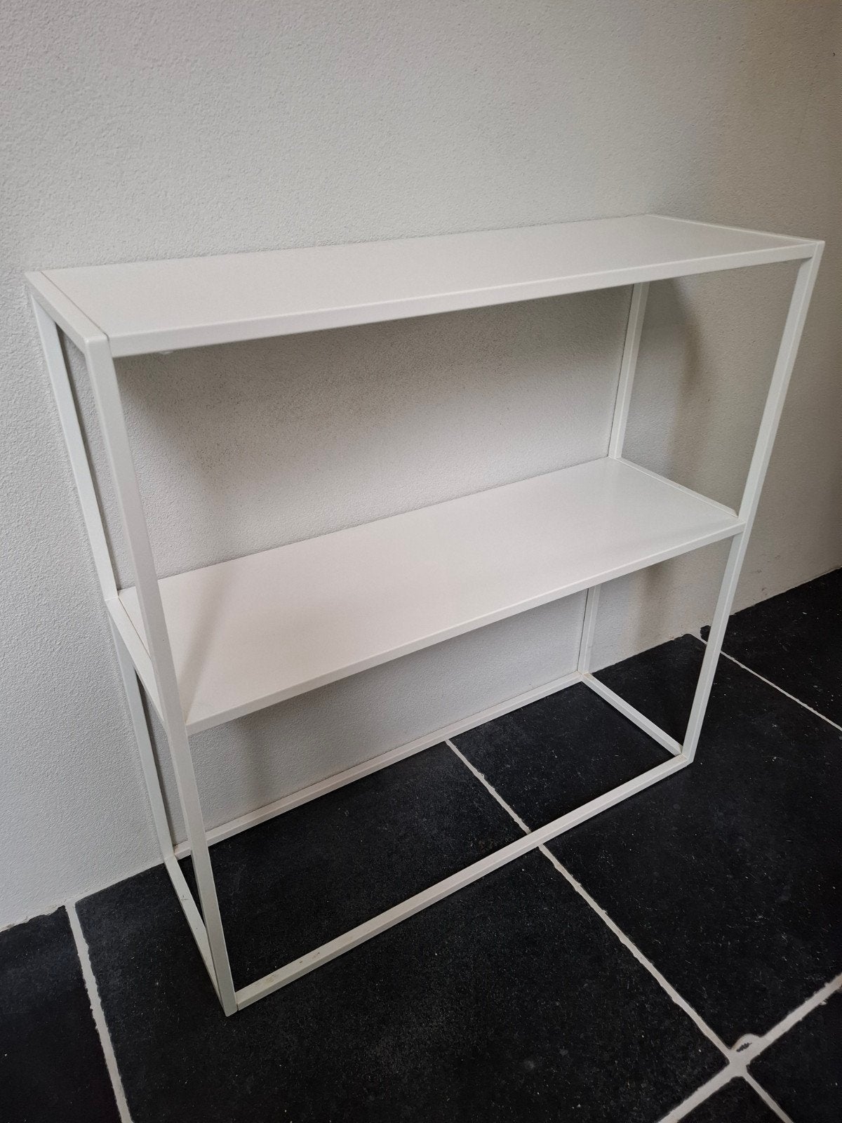 Sidetable Jysk VIRUM 26x80 wit, Ophalen, 50 tot 100 cm, Zo goed als nieuw, 25 tot 50 cm