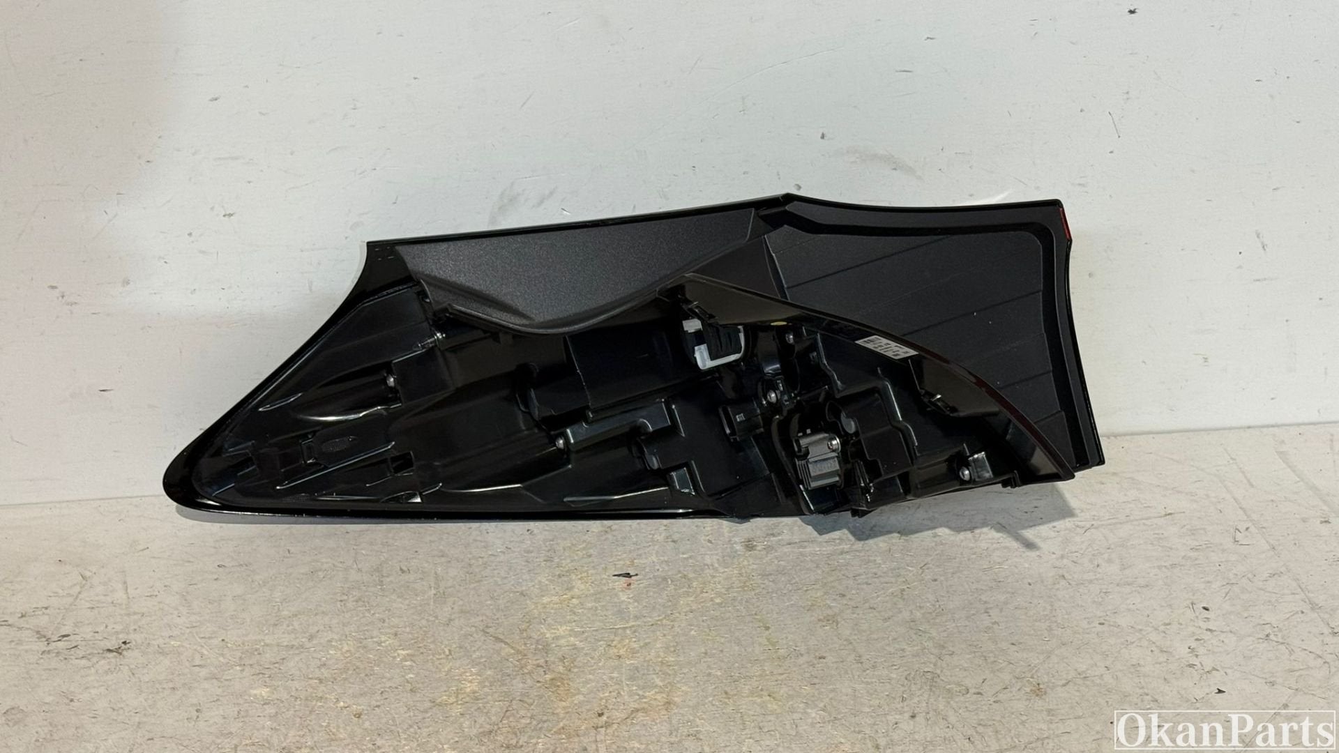 Toyota Yaris Cross LED rechter achterlicht rechts 815500DE20, Info@fabrikant.eu, Fabrikantstraat 1
1000 AA  Amsterdam, NL, Ophalen of Verzenden