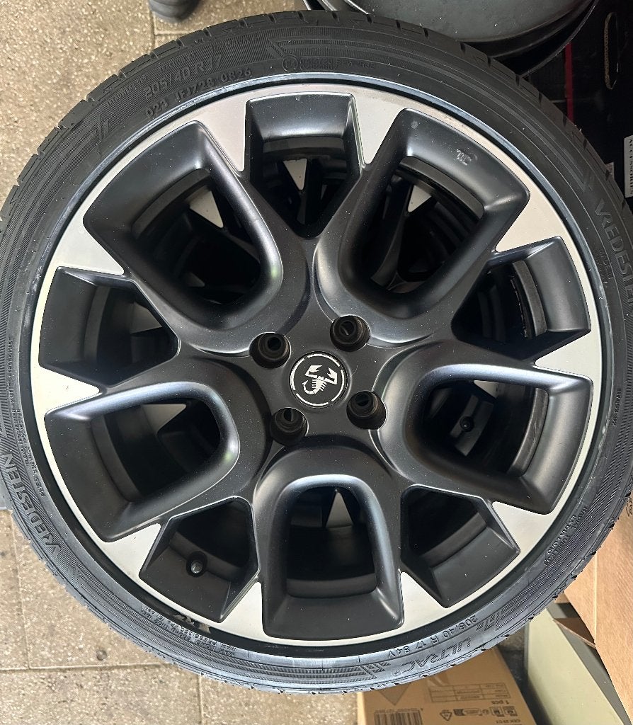 17 inch originele Abarth Competizione velgen, Auto-onderdelen, Banden en Velgen, Ophalen, Gebruikt, Banden en Velgen, 17 inch