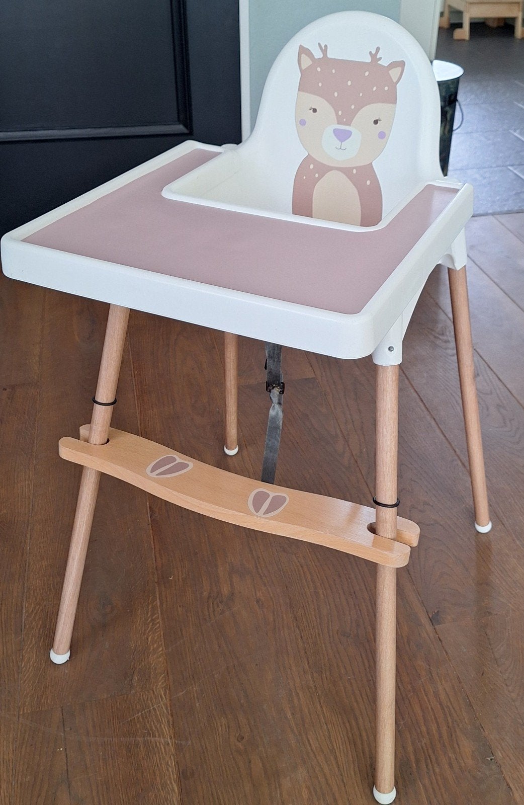 Ikea Antilop kinderstoel met houtlookpoten en roze matje, Kinderen en Baby's, Kinderstoelen, Ophalen, Gebruikt, Overige typen