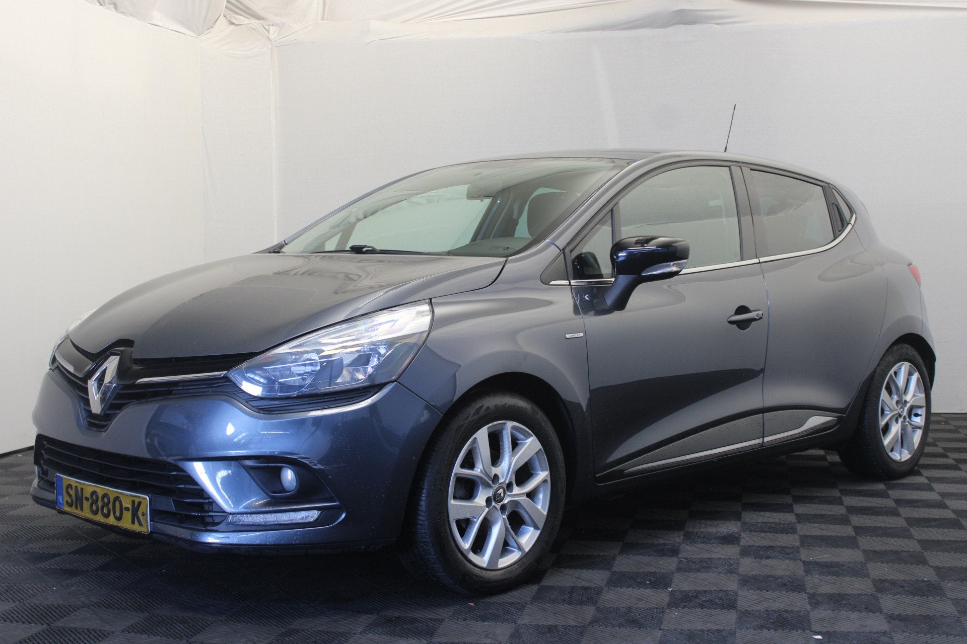 Renault Clio 0.9 TCe Limited (bj 2018), Auto's, Voorwielaandrijving, 898 cc, Stof, Gebruikt