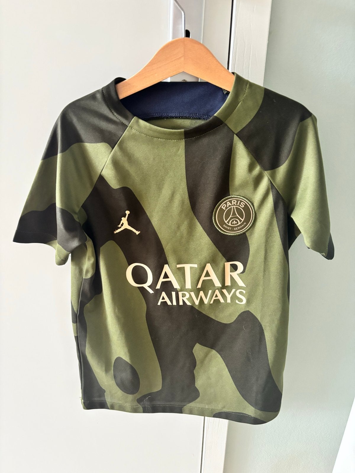 PSG Jordan voetbalshirt - Camouflage - Maat S (128-137), Ophalen of Verzenden, Zo goed als nieuw, Jongen of Meisje