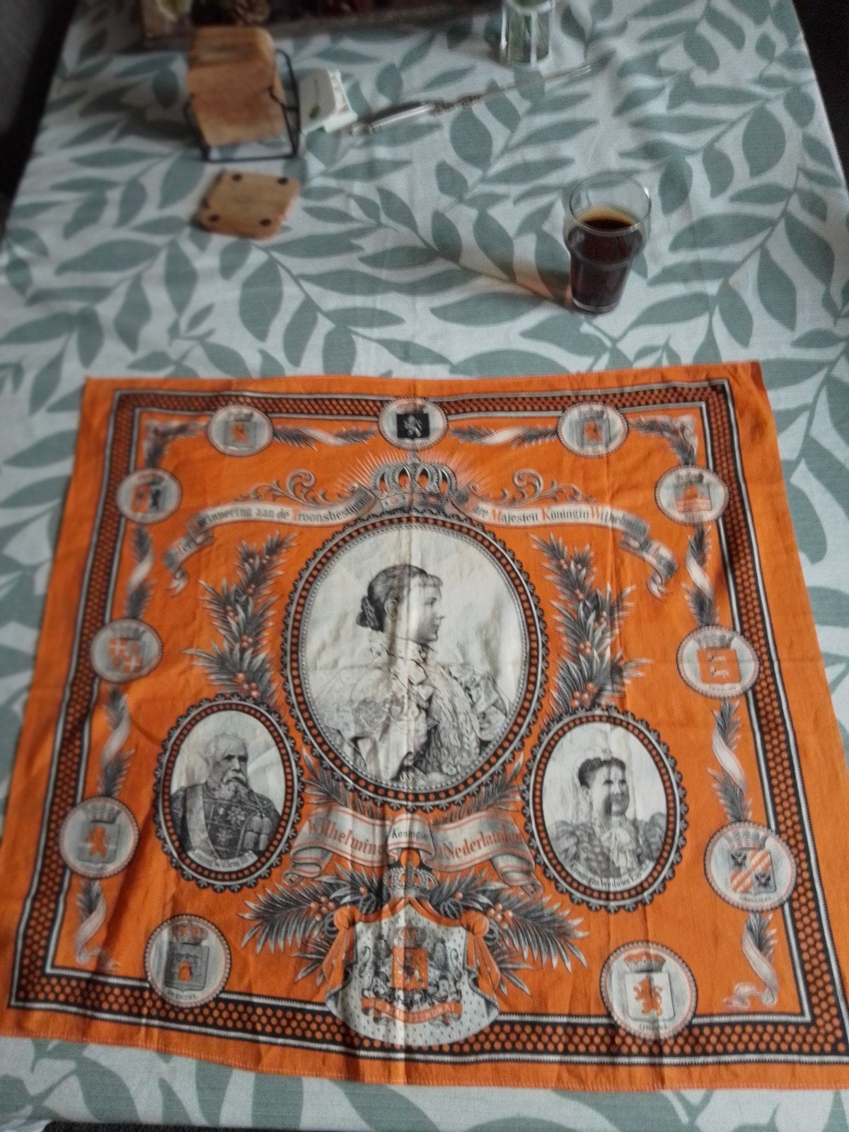 Herdenkingsdoek Troonsbestijging Koningin Wilhelmina 1898, Ophalen of Verzenden
