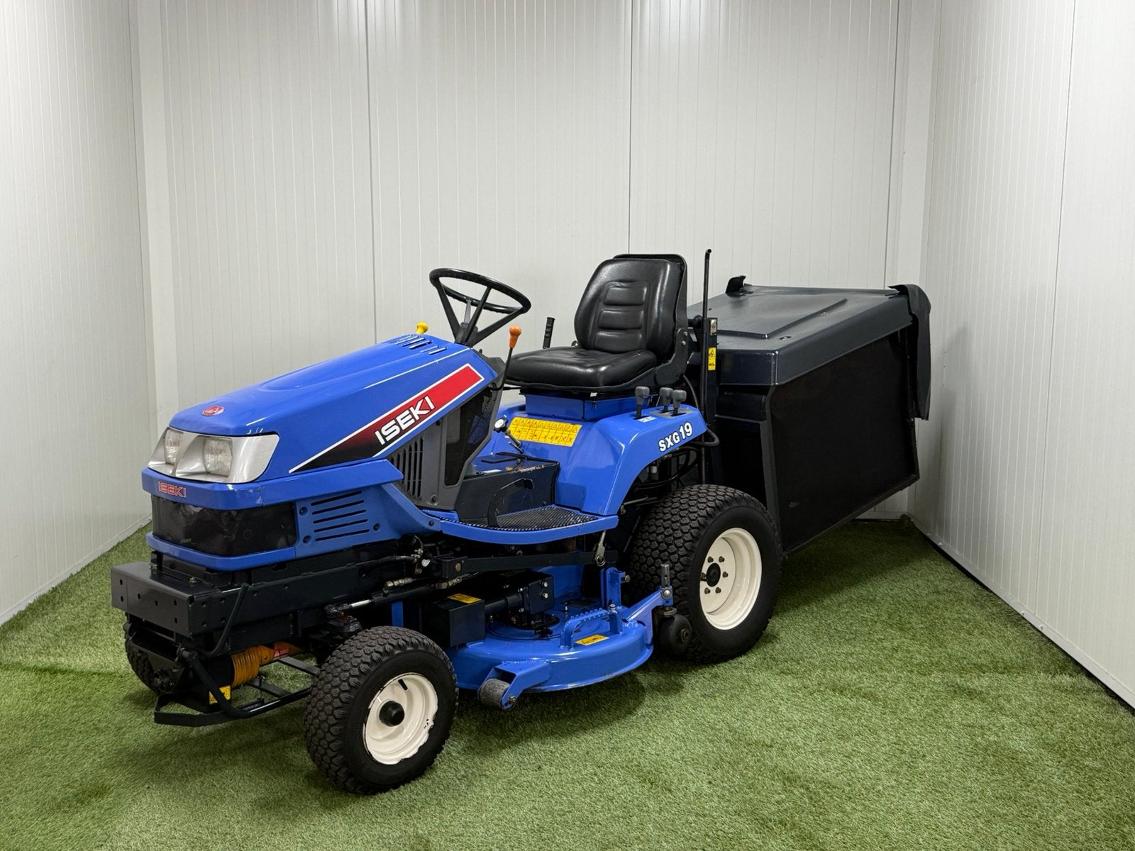 Nette Isek SXG 19 zitmaaier diesel hydrostaat zgan maaidek, Tuin en Terras, Zitmaaiers, Ophalen, Gebruikt, 120 cm of meer