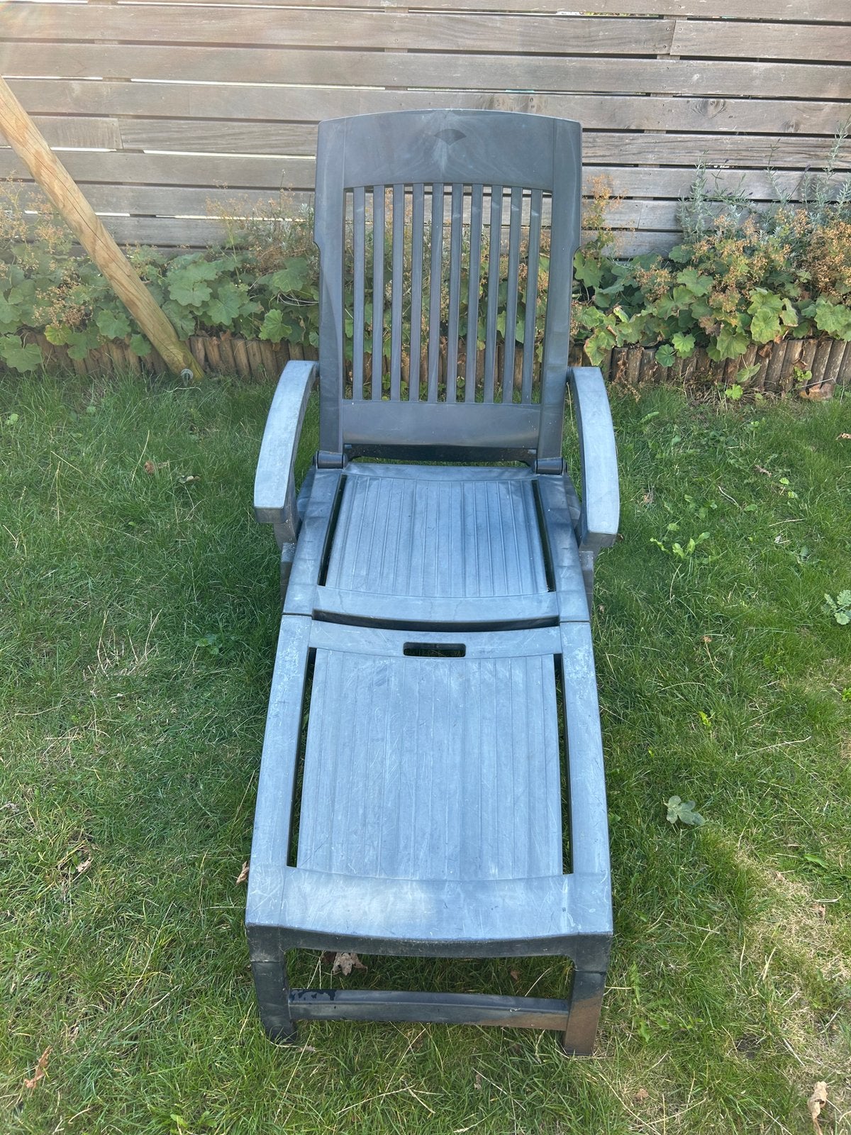 Ligbed inklapbaar, Tuin en Terras, Ligbedden, Ophalen, Gebruikt, Kunststof, Inklapbaar
