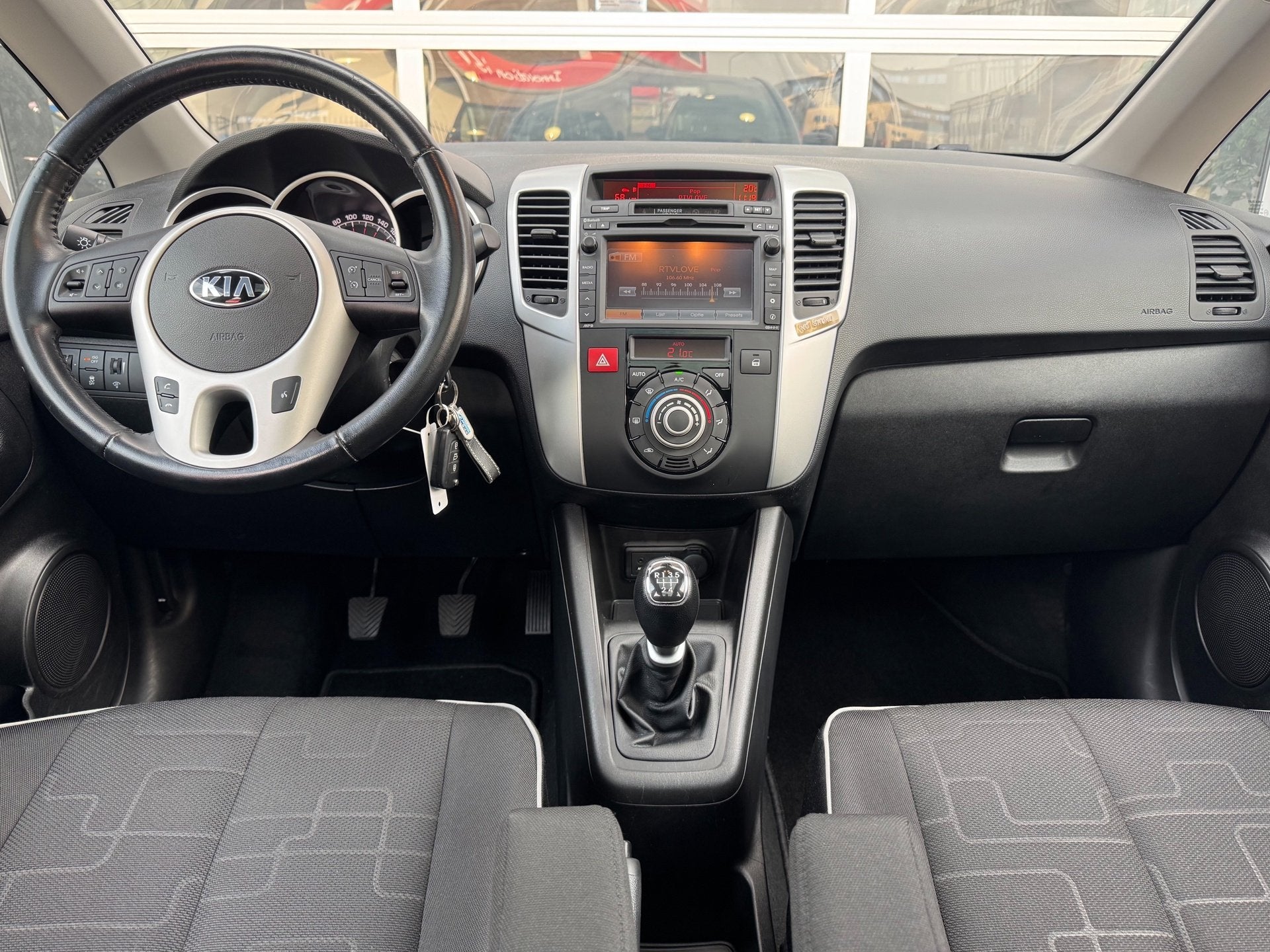 Kia Venga 1.4 CVVT World Cup Edition|Panoramadak|Camera|Navi, Stof, Gebruikt, Zwart, 4 cilinders
