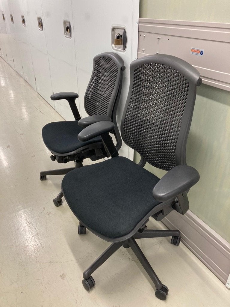 Herman Miller Celle, Huis en Inrichting, Bureaustoelen, Ophalen, Gebruikt, Zwart, Bureaustoel