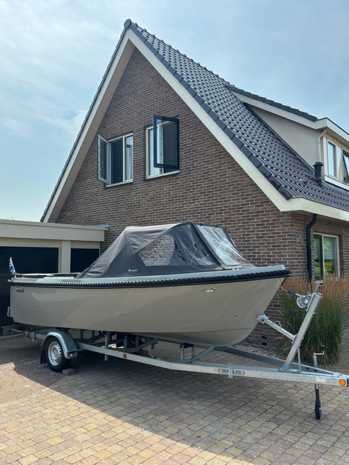 Elegance 600 Tender met Tohatsu 20 pk (vaarbewijsvrij), Watersport en Boten, Ophalen, Tender, 20 pk, Rondzit