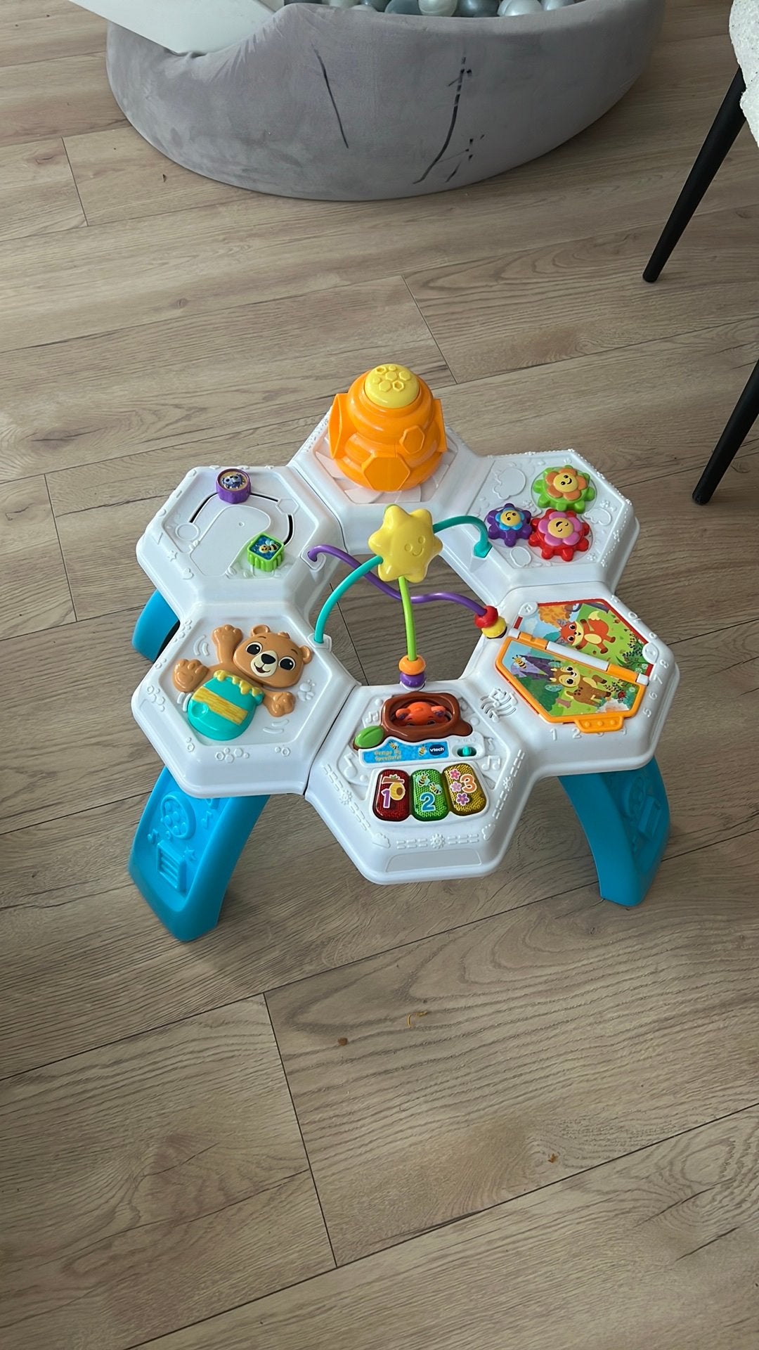Baby speel tafel, Kinderen en Baby's, Ophalen, Zo goed als nieuw