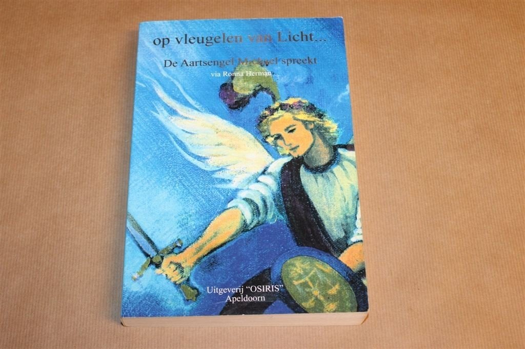 Vleugelen van Licht — Aartsengel Michaël Boodschappen, Ophalen of Verzenden, Gelezen, Overige onderwerpen, Achtergrond en Informatie