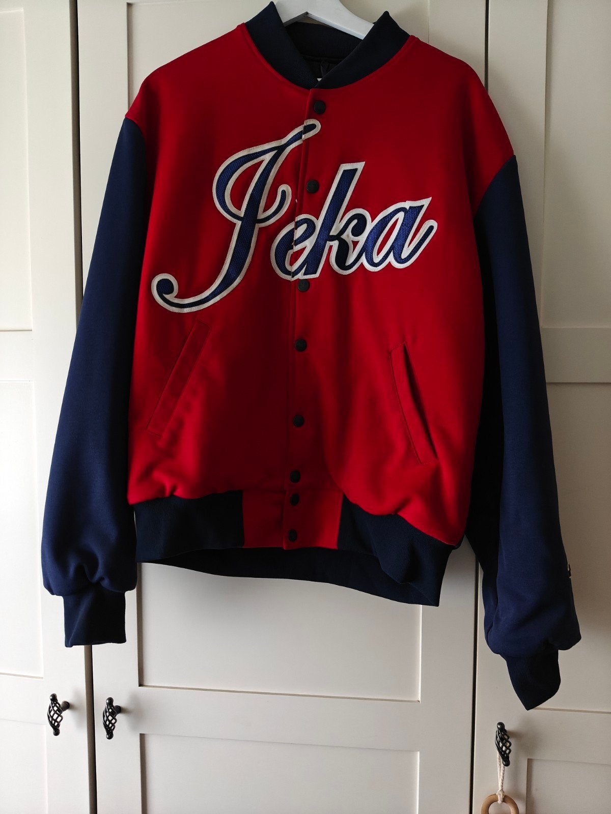 Jeka Honkbal Bomberjack Heren Maat M Rood/Blauw, Ophalen of Verzenden, Zo goed als nieuw, Honkbal, Kleding