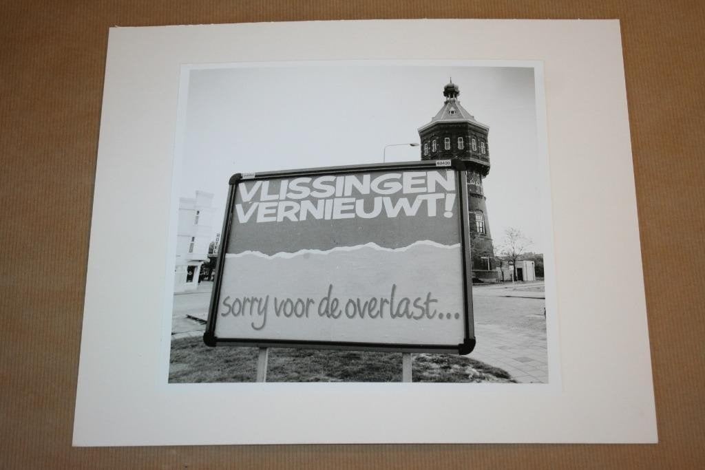 Archieffoto Vlissingen — Billboard Vernieuwing 1991, Ophalen of Verzenden, Gelezen
