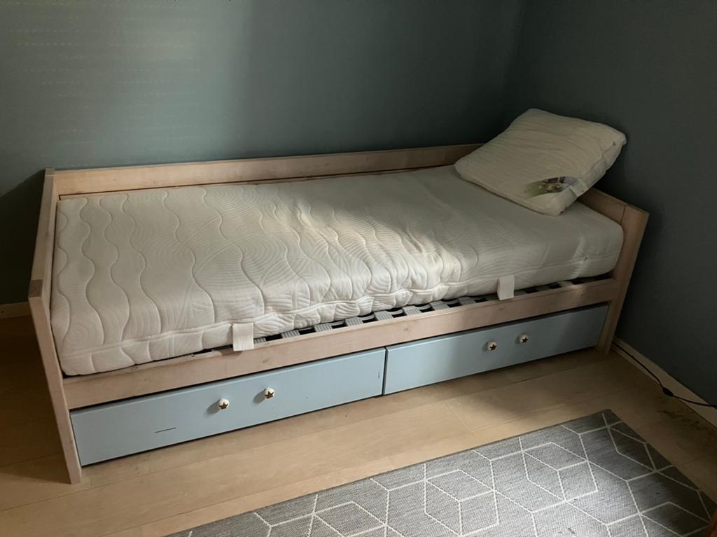 Houten bed 90 x 200, Ophalen, Gebruikt, 90 cm, Eenpersoons