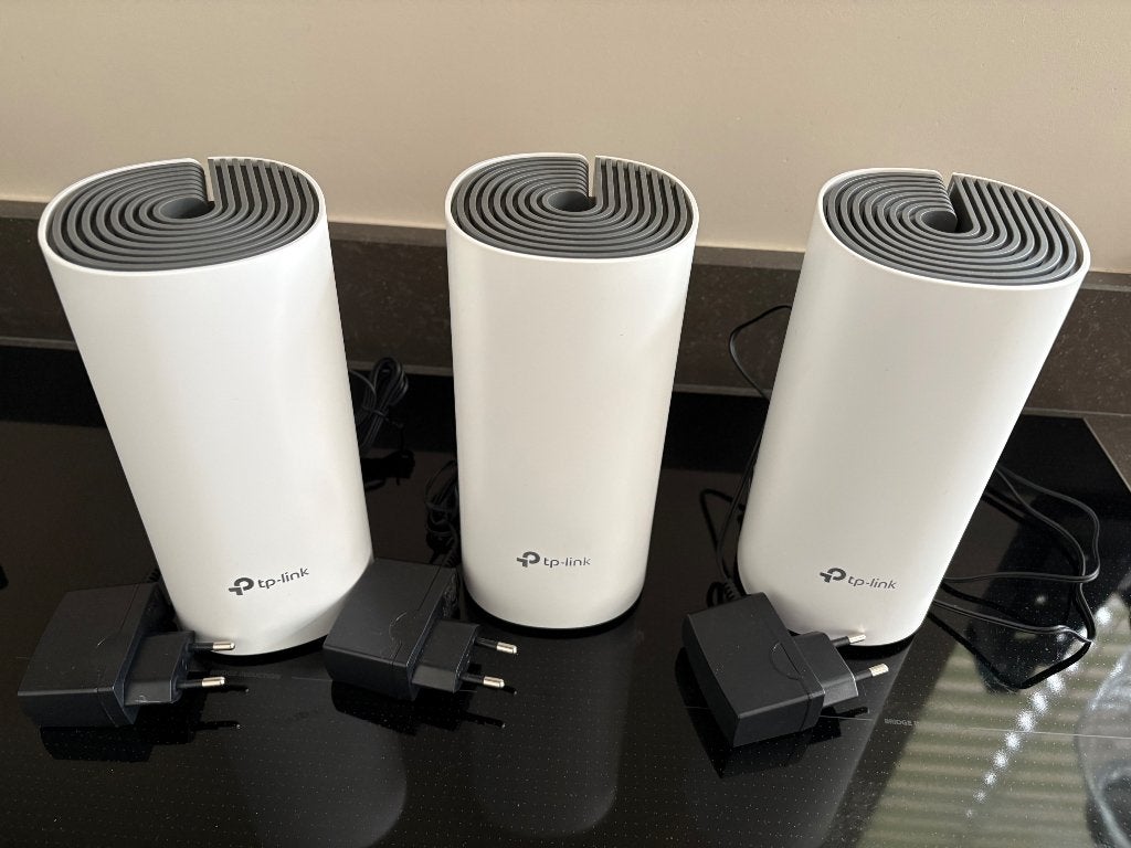 Deco E4 Wifi router set 3 stuks, Computers en Software, WiFi-versterkers, Ophalen of Verzenden, Zo goed als nieuw, Tp link