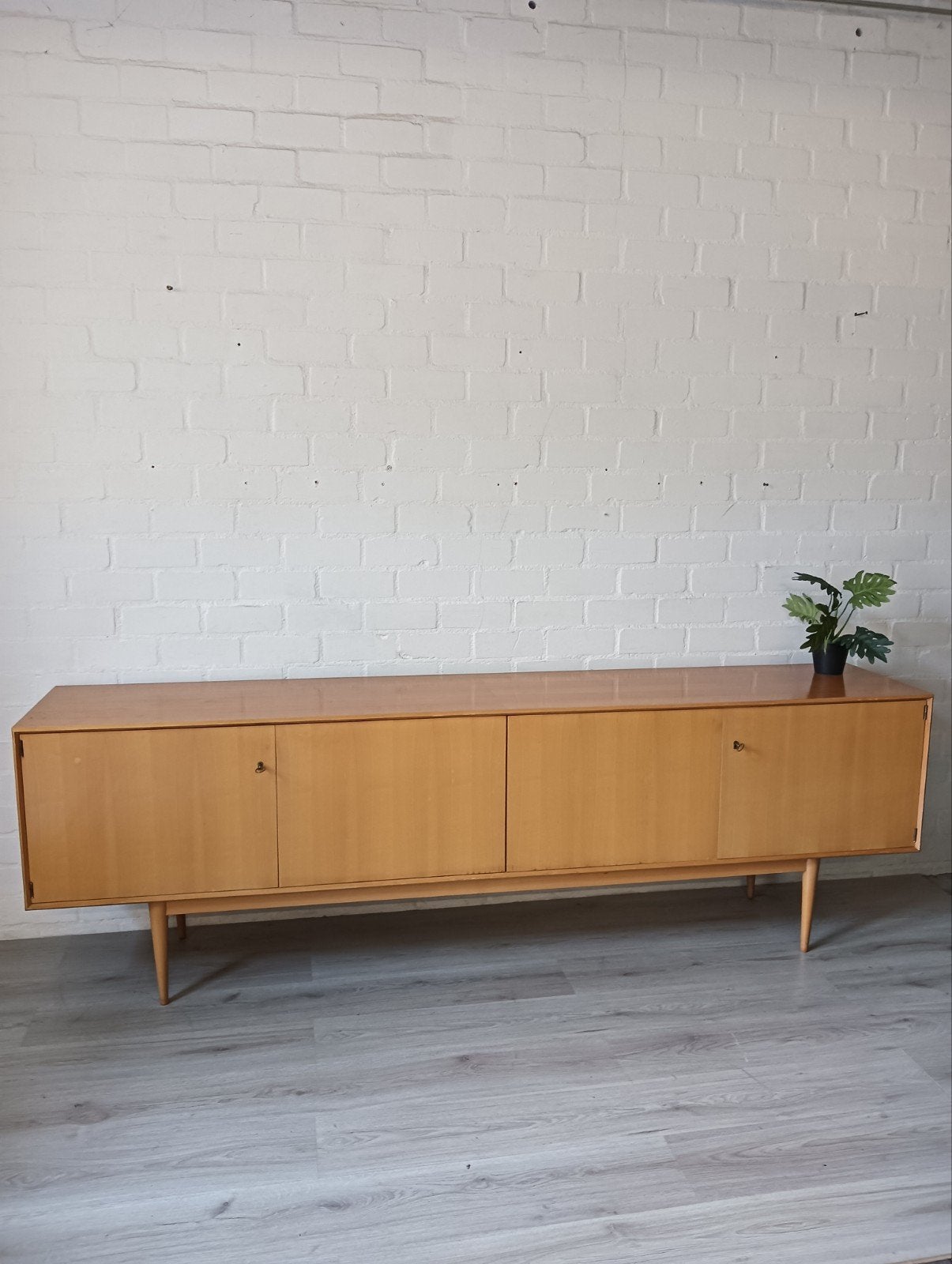 Vintage XXL design Dressoir / Sideboard - Jaren '60 Hout, Ophalen, Met deur(en), Vintage, Retro, Jaren '60, Mid-century modern