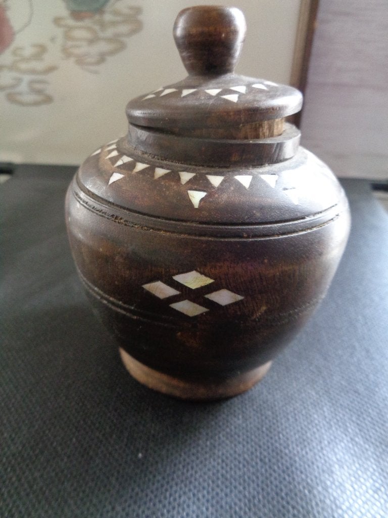 houten pot met strukjes parelmoer  met deksel, Ophalen of Verzenden