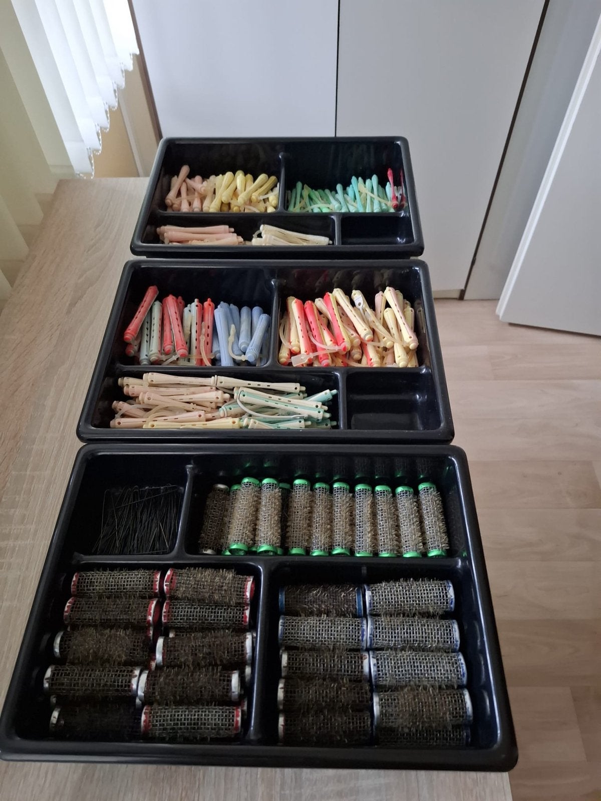 Diverse permanentwikkels incl bakken en kar en kapmantels, Ophalen