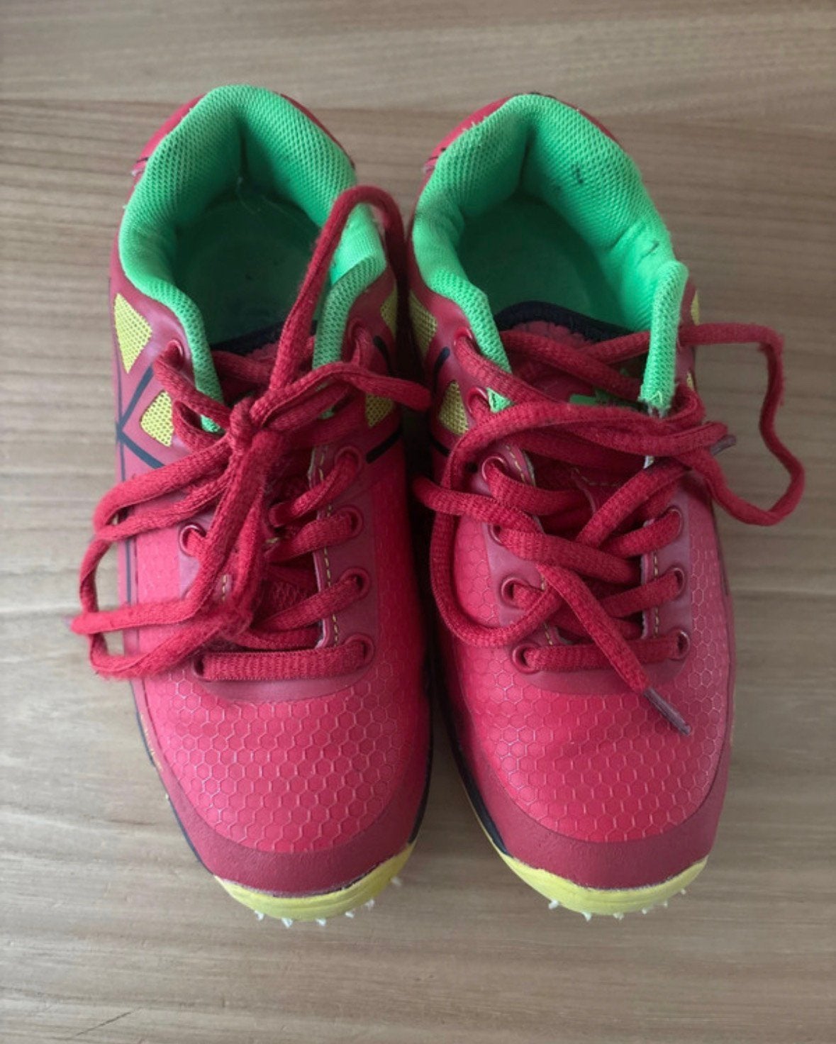 Osaka hockey schoenen maat 31, Ophalen, Zo goed als nieuw, Schoenen