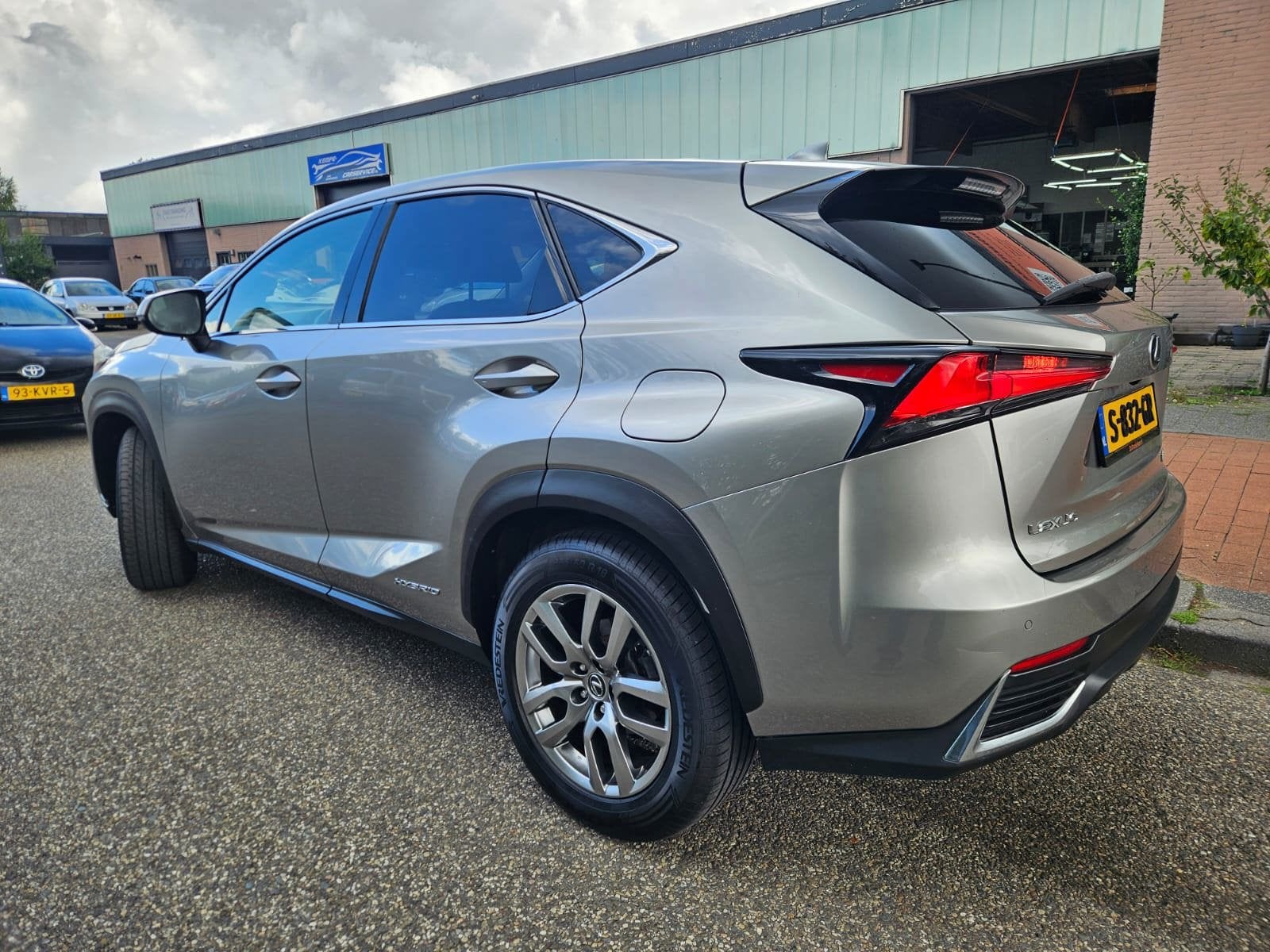 Lexus NX 300h AWD GARANTIE Pano Dak Vol optie, Auto's, Automaat, Dealer onderhouden, Gebruikt, Euro 6