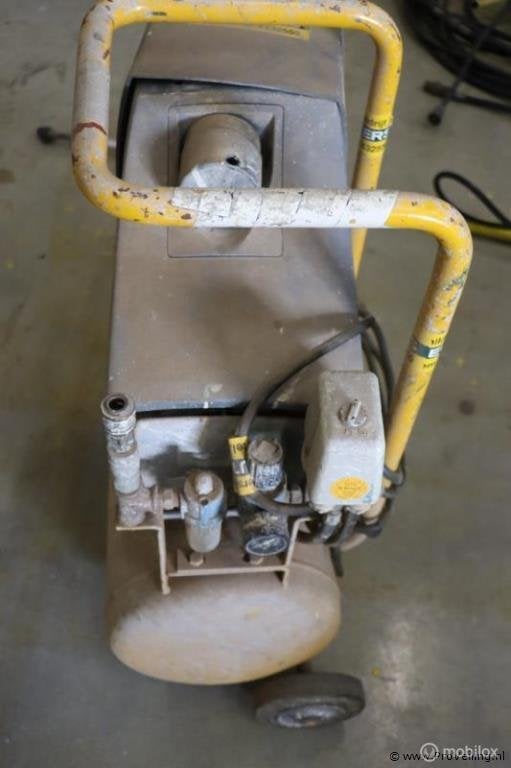 Online Veiling: ATLAS COPCO Airlet Zuigercompressor LE 3N, Gebruikt