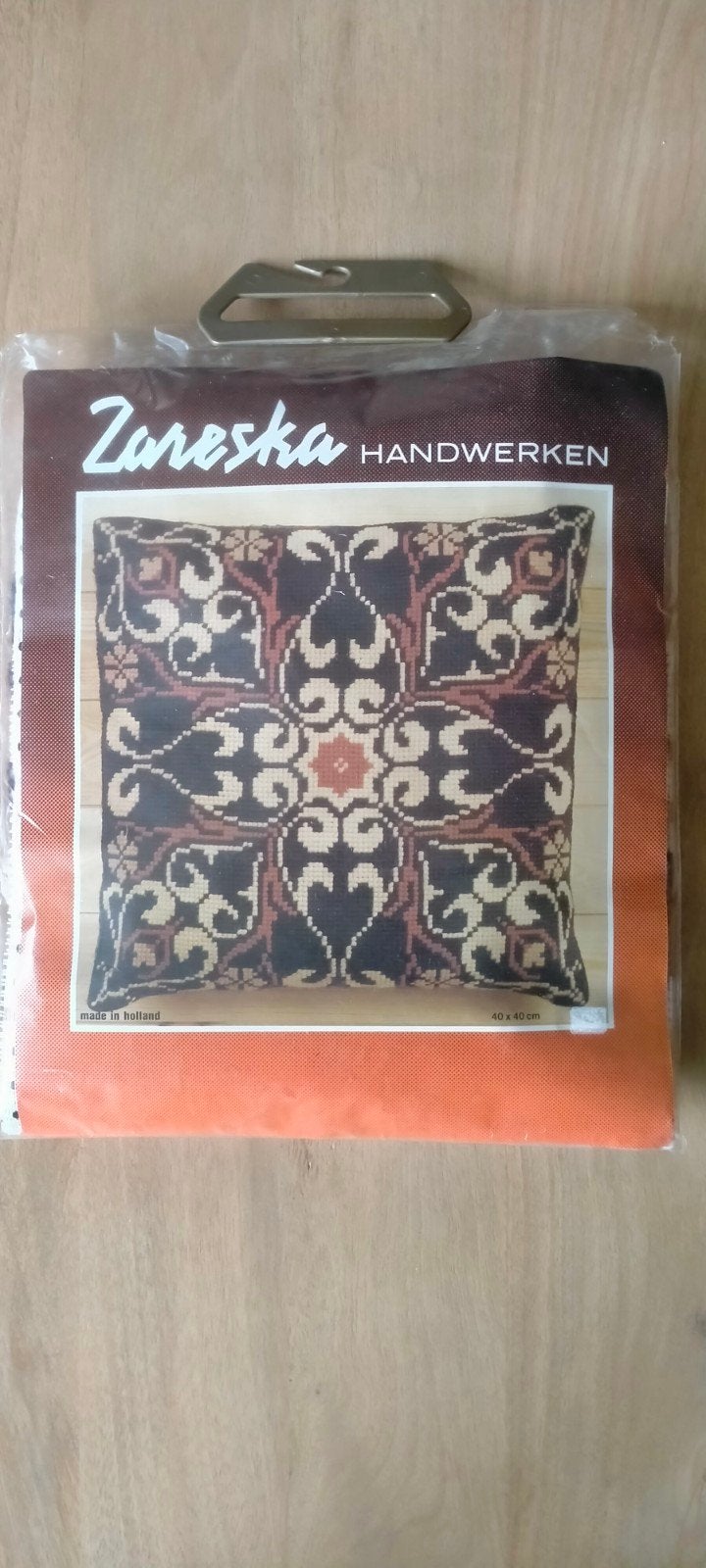 Zareska Handwerken Borduurpakket Kussen 40x40 cm., Ophalen of Verzenden, Nieuw, Handborduren, Borduurpakket