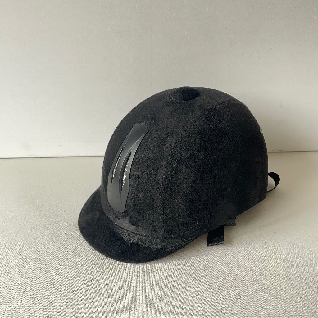 Suede paardrijcap. Harry's Horse cap Pro One. Maat M, Dieren en Toebehoren, Gevoerd, Kinderen, Ophalen of Verzenden, Zo goed als nieuw
